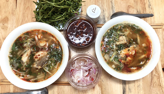 Quán O Hoa - Bánh Canh Tự Chọn