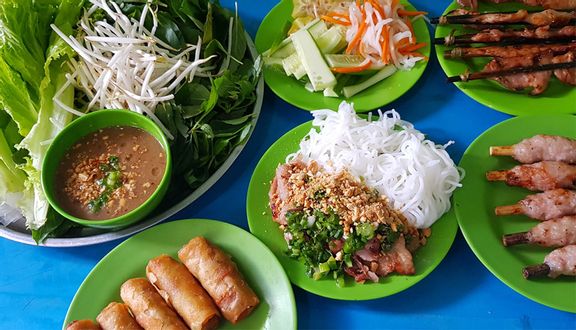 Quán Nga - Bún Thịt Nướng & Nem Nướng Cuốn Bánh Tráng