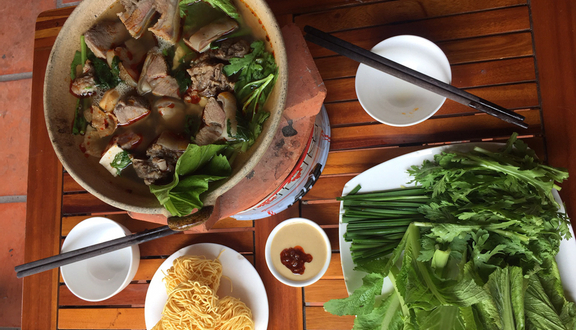 Quán Lẩu Lá Giang