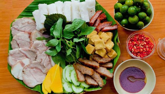 Bún đậu chả giò tôm thịt