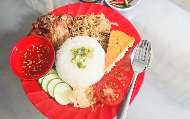 Quán Cơm Tấm 83