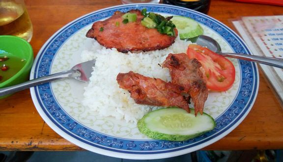 Quán Cơm Phi Phụng