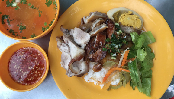 Quán Cơm Cây Mai