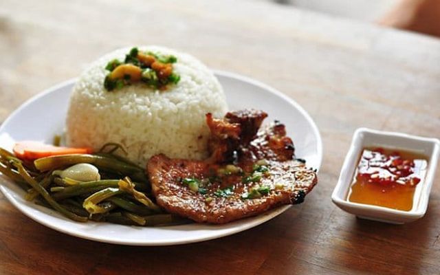 Cơm Sườn Bì Chả