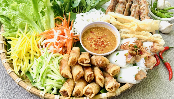 Quán Cô Nhị - Nem Nướng Nha Trang
