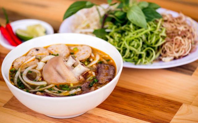 Quán Chị Bé - Bún Bò, Bánh Canh & Bột Gạo