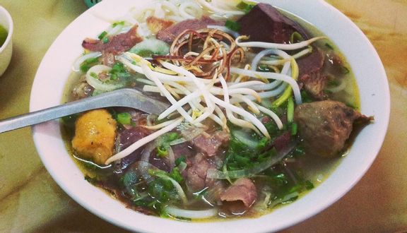 Bún bò bắp bò