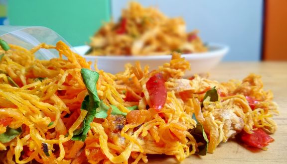 Khô gà lá chanh túi zip (100 gram)