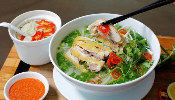 Phở gà chạy bộ