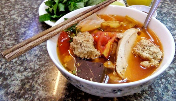 Quán Bún Riêu Bà Dú - Trần Quang Khải