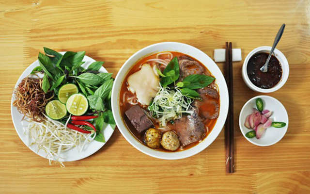 Bún bò đặc biệt