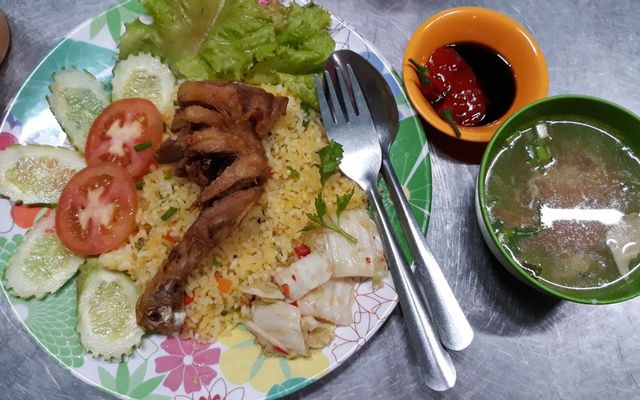 Quán Ăn Hùng Ký - Cơm Gà Xối Mỡ & Hủ Tiếu Xào