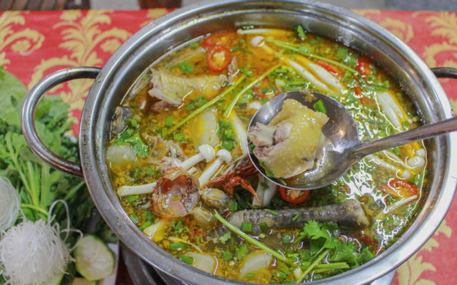Quán Ăn Gia Đình - Gà Nấu Cua Đồng
