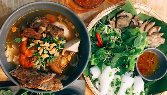 Cơm Cô Chín - Bánh Hỏi, Mì Quãng & Bánh Canh