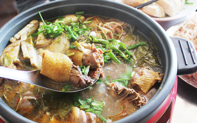 Bắp bò xào mì