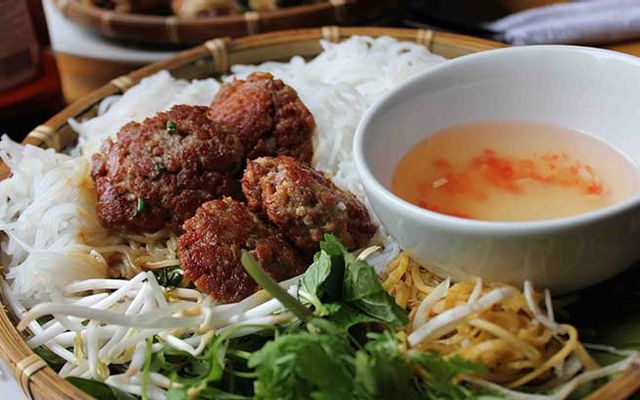 Quán 182 - Bún Chả Hà Nội & Bún Đậu Mắm Tôm