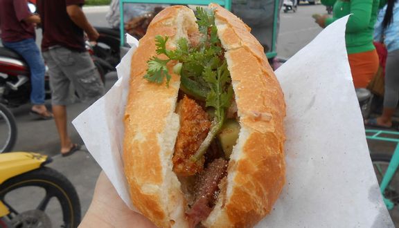 Phượng Hoàng - Bánh Mì & Bánh Bao