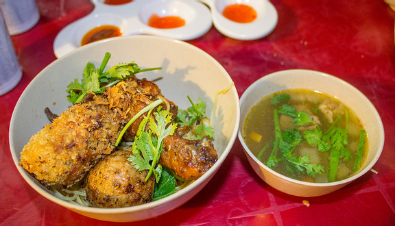 Mì xanh gà da giòn khô