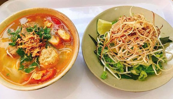 2 bún cua nhỏ.  2 nem. 1 pepsi