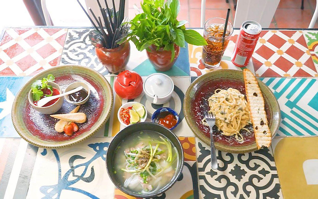 Gà tẩm bột cay chiên giòn