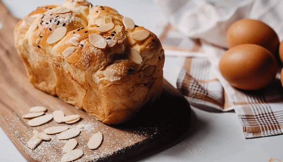 Bông lan trứng muối cupcake (hộp 2 cái)