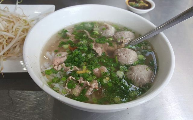 Phở bò gân