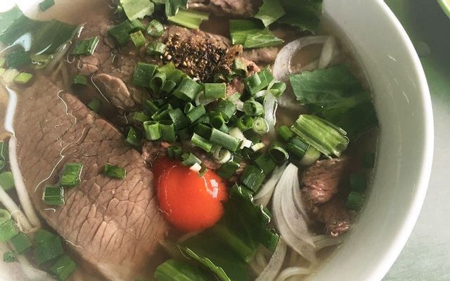 Bò bít tết trứng