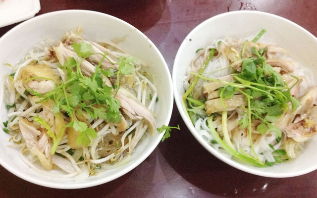 Phở Gà Phương Béo - Bàn Cờ