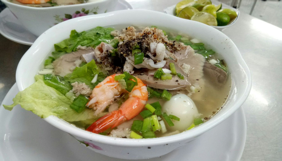 Phở Diệu Phương