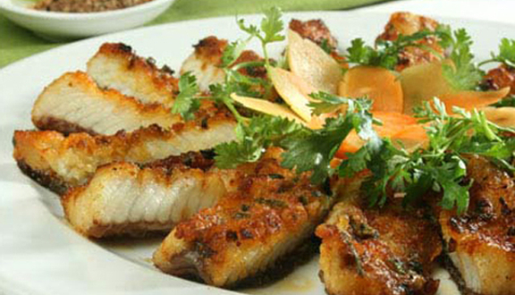 Phố Biển - Nguyễn Cửu Đàm