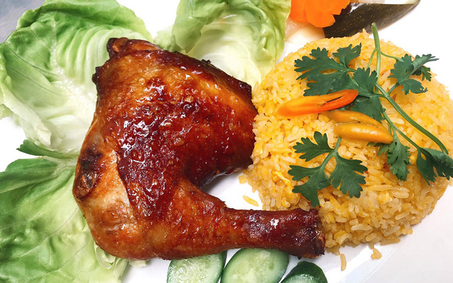 Phi Phi Quán - Cơm Gà Xối Mỡ