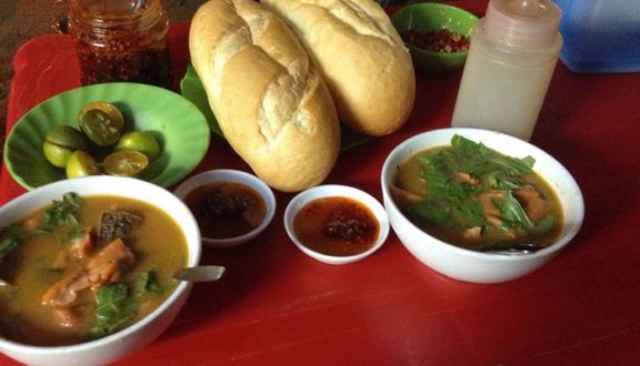 Phá Lấu Vỉa Hè - Cô Giang