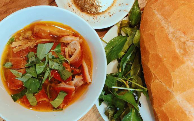 Phá Lấu Hồng Nhung