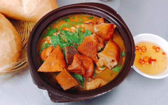 Phá Lấu Chợ Hòa Hưng