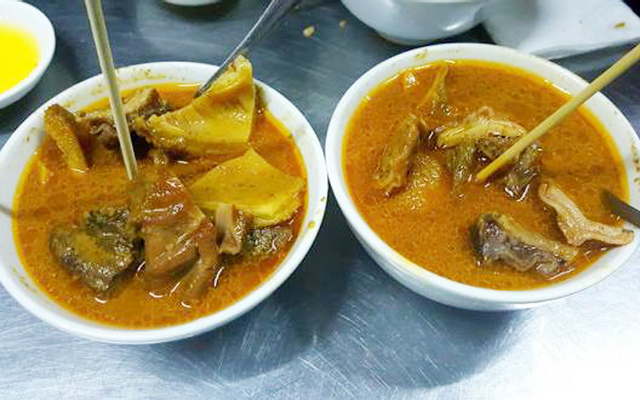Phá Lấu Bò Bánh Mì