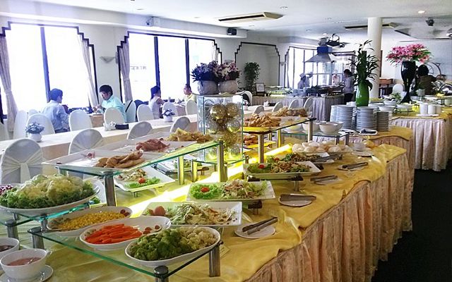 Oscar Saigon Buffet - Nguyễn Huệ