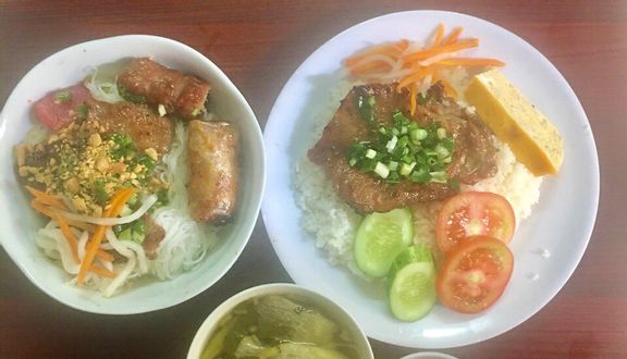 Cơm tấm bì + ốp la + chả