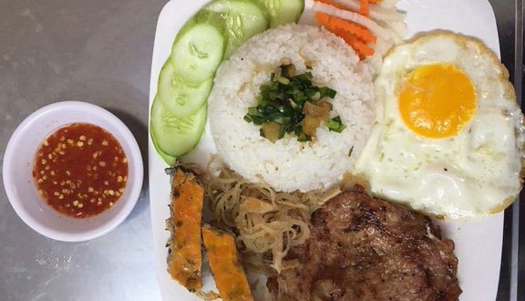 Cơm ếch xào