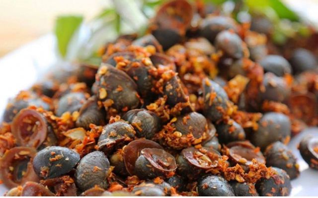 Chân gà hấp sả