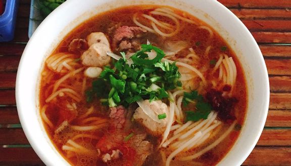 Bún bò bắp bò