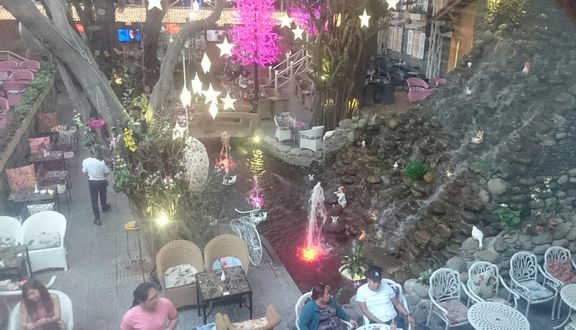 Nhật Nguyệt Garden Coffee