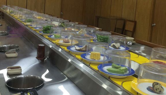 Nhà Hàng Lẩu Băng Chuyền Phố Đêm