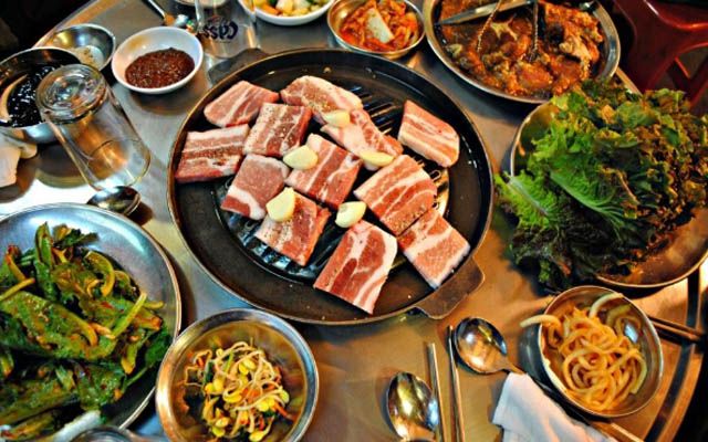 Nhà Hàng Làng Thịt