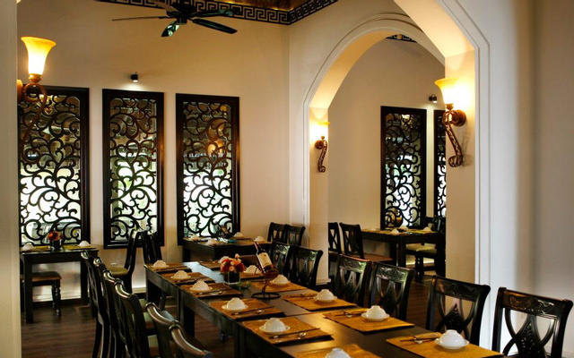 Cơm sườn xào chua ngọt