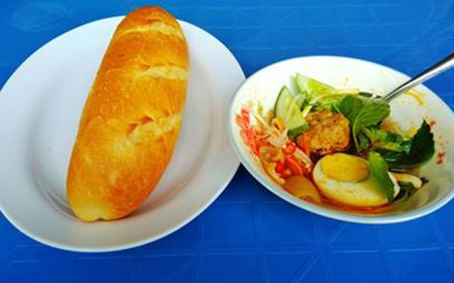 Nguyên Hồng Quán - Bánh Mì Xíu Mại & Sữa Chua