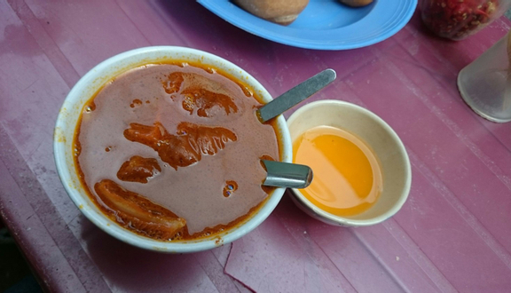 Phá lấu bánh mì
