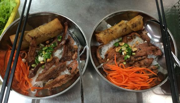 Ngân - Cơm Tấm & Bún Thịt Nướng