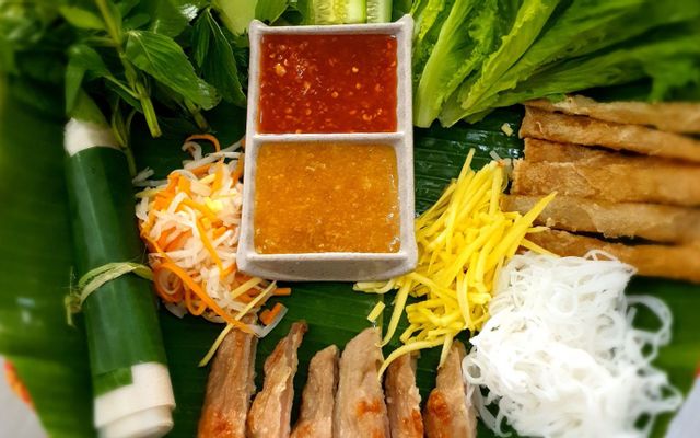 Nem Nướng Trúc Hưng - Huỳnh Mẫn Đạt