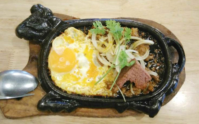 Bò quanh lửa hồng