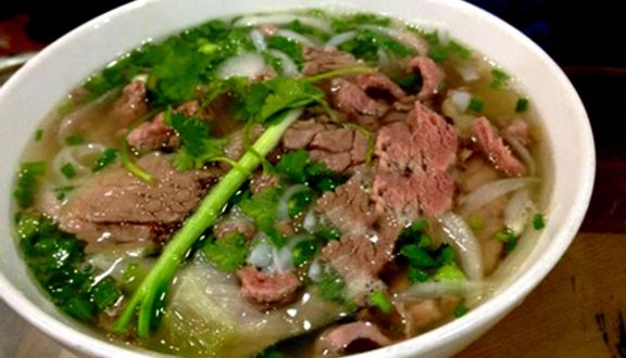 Tuyết - Phở Bò Tái Chín